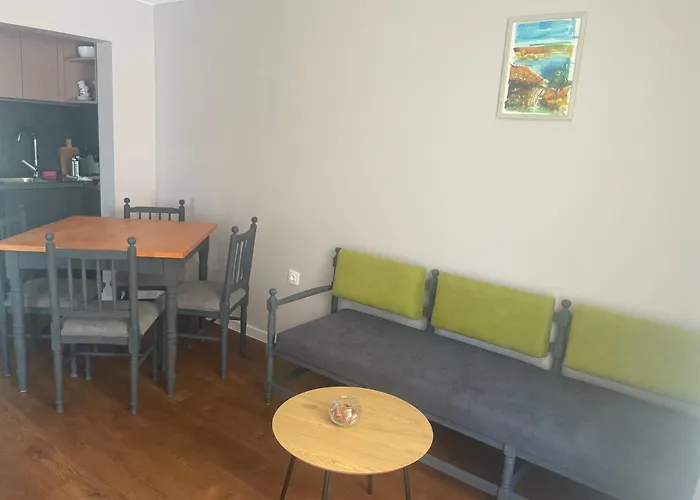 By Baza Academic アパート ゴールデンサンド