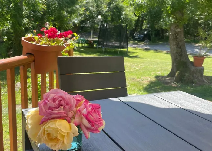 アパート By Baza Academic *